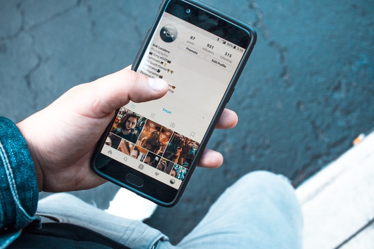 Social media - Media