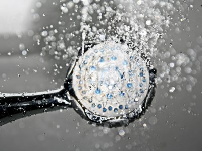 how to clean shower head